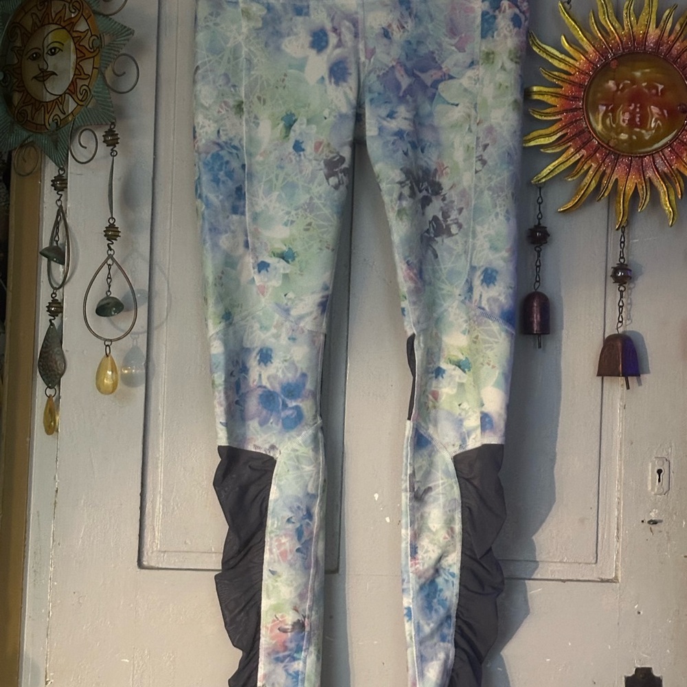 ALO Yoga Runway Airbrush Pastel Blue White Leggings NWOT Sample Large